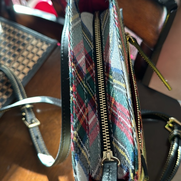 Dooney and Bourke small zip crossbody white tart - Picture 6 of 9